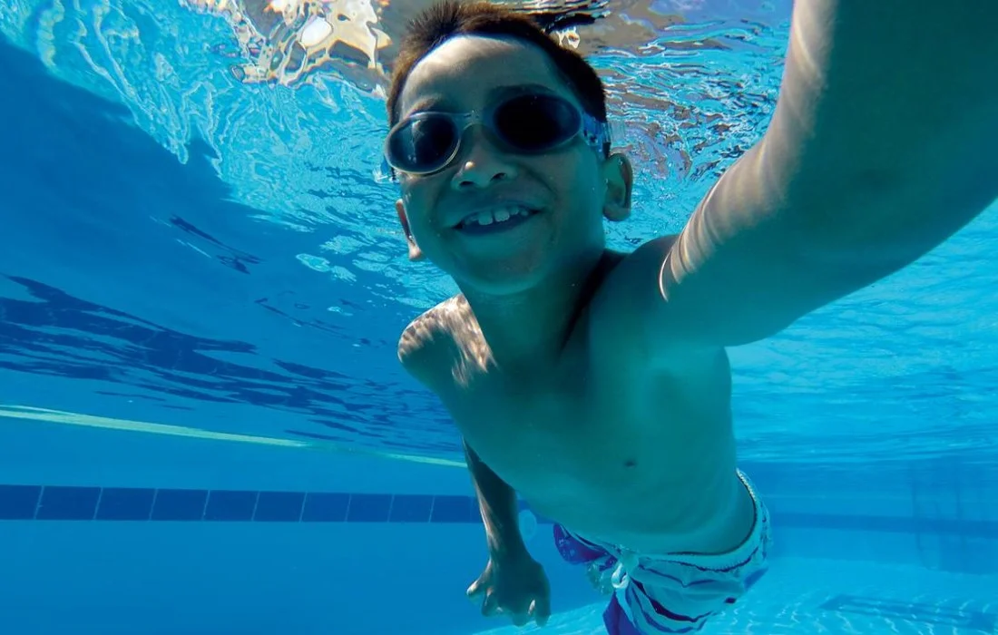 Temperature-controlled swimming pool at Gera JoTT